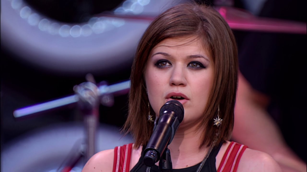 Sober, by Kelly Clarkson (2007) 🎵